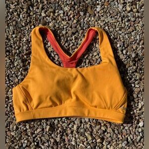 DSG racerback compression bra with cutout detail - size M